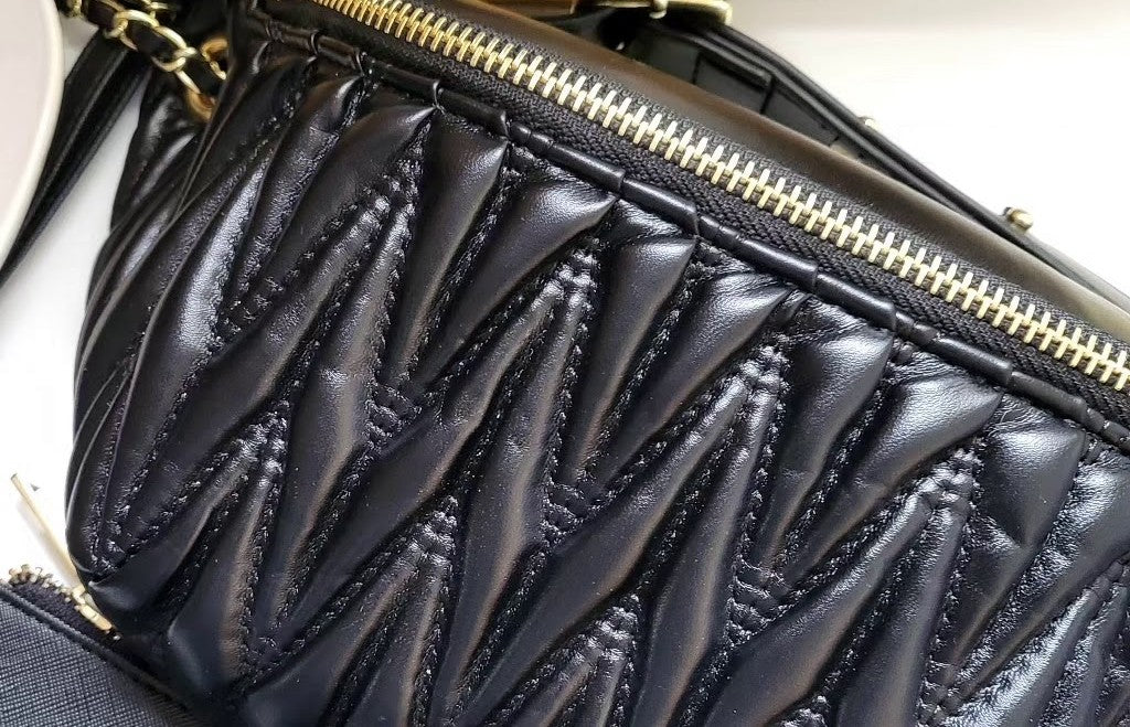 Handbags & Wallets